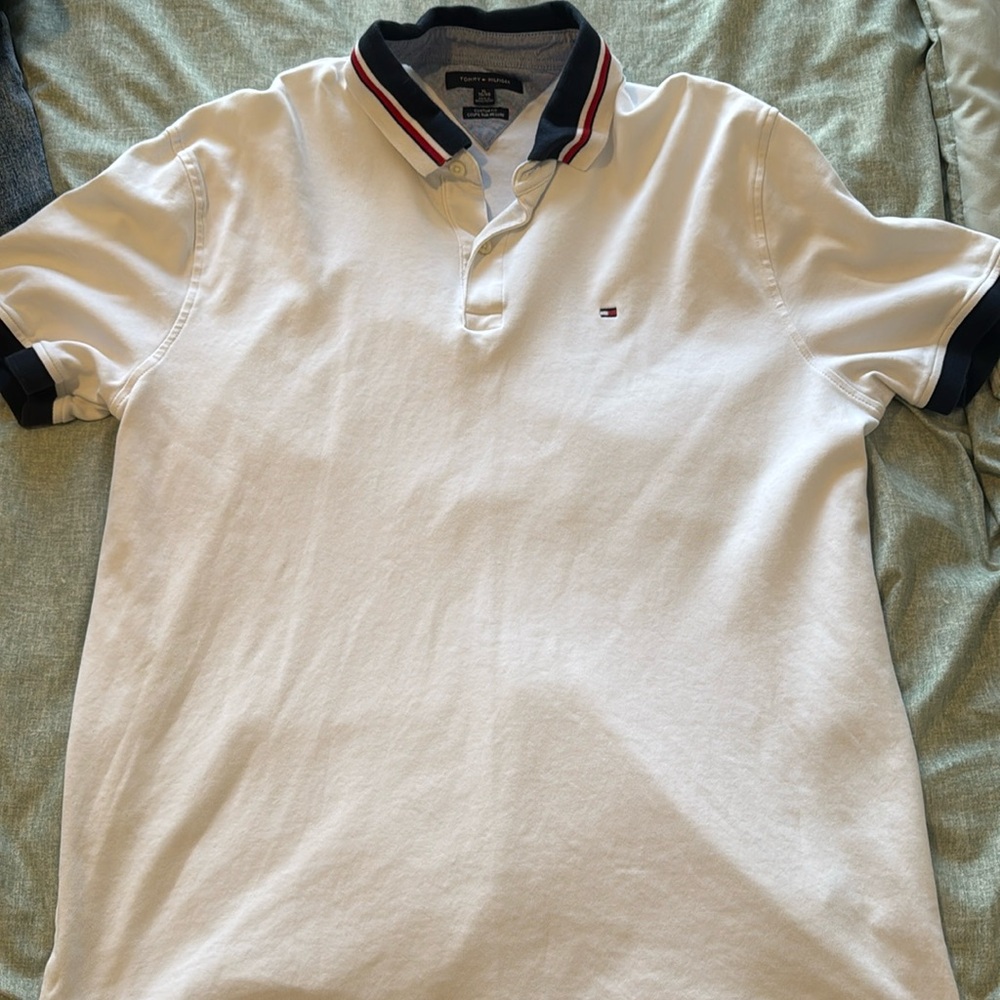 Men’s Tommy Hilfiger Polo size XL